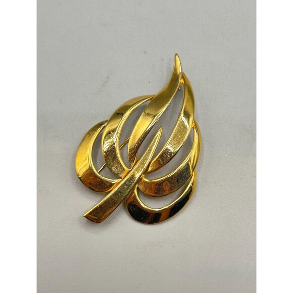 Vintage Napier Brooch Gold Tone Openwork Palm Leaf Shiny Metal Monstera Leaf Pin - Picture 2 of 6